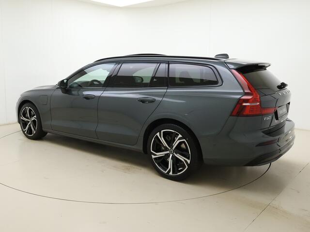 Volvo V60 T6 335pk AWD Plus Dark / Contourstoelen / HUD / Panorama dak / H&K audio / 360 camera /