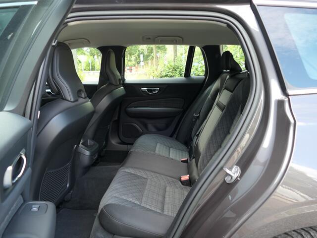 Volvo V60 2.0 B4 Core 12 MND BOVAG-garantie Trekhaak / Pilot Assist / Navi / Elektrische klep