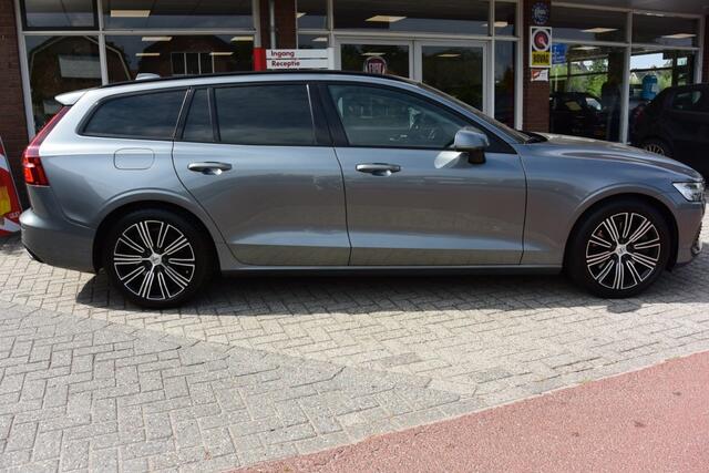 Volvo V60 2.0 T8 TE AWD INSCR. / Panorama / Trekhaak /