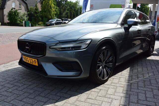 Volvo V60 2.0 T8 TE AWD INSCR. / Panorama / Trekhaak /