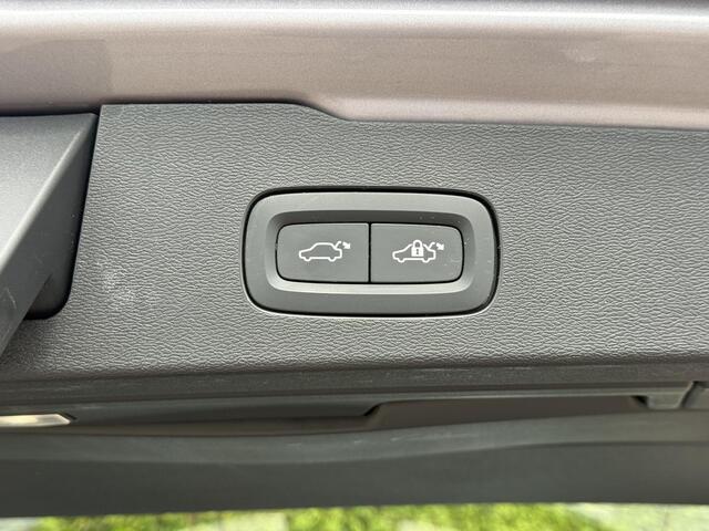 Volvo V60 T6 Plug-in hybrid AWD Plus Dark