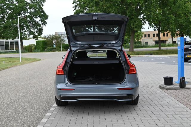 Volvo V60 2.0 T6 Plug-in hybrid AWD Plus Dark