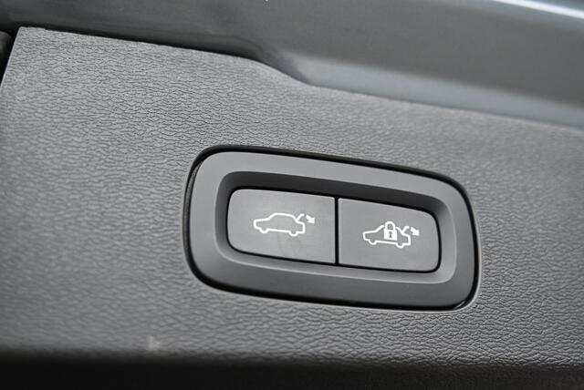 Volvo V60 2.0 T6 Plug-in hybrid AWD Plus Dark