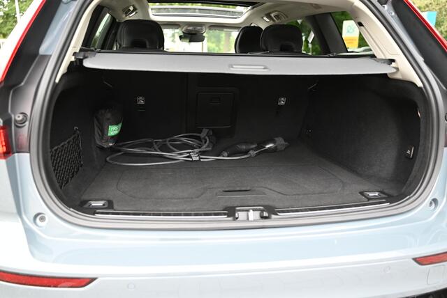 Volvo V60 2.0 T6 Plug-in hybrid AWD Plus Dark