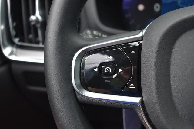 Volvo V60 2.0 B4 Plus Dark | Semi Elek. inklapbare trekhaak | Stoel-stuurwiel verwarming | Adaptieve cruise Controle met pilot assist | Blis blind spot informatie systeem | achteruitrij camera |