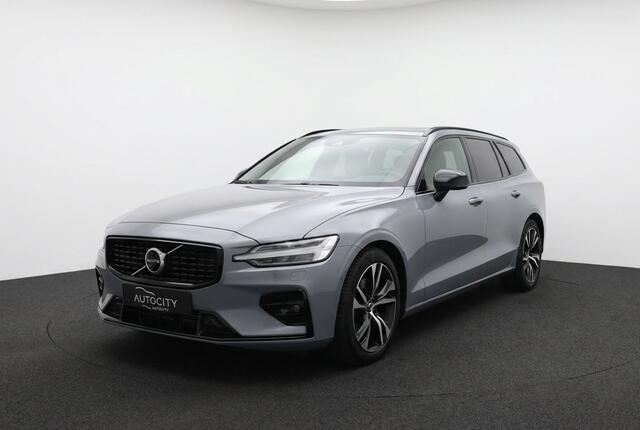 Volvo V60 kombi Ultimate Dark B4 Panorama l Harman l Leder l BLISS l 360 Camera
