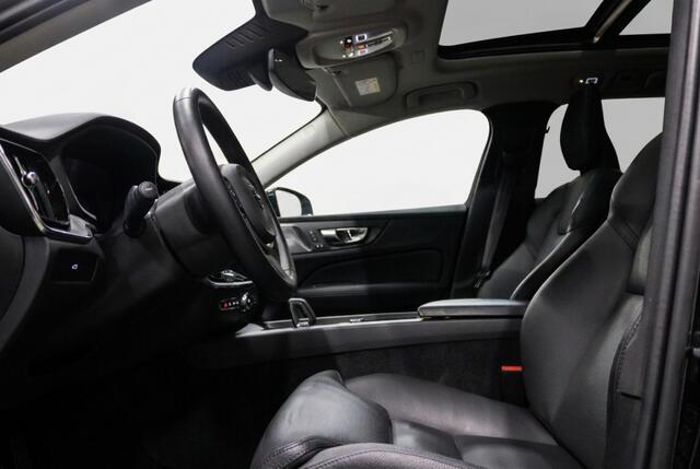 Volvo V60 kombi Ultimate Dark B4 Panorama l Harman l Leder l BLISS l 360 Camera