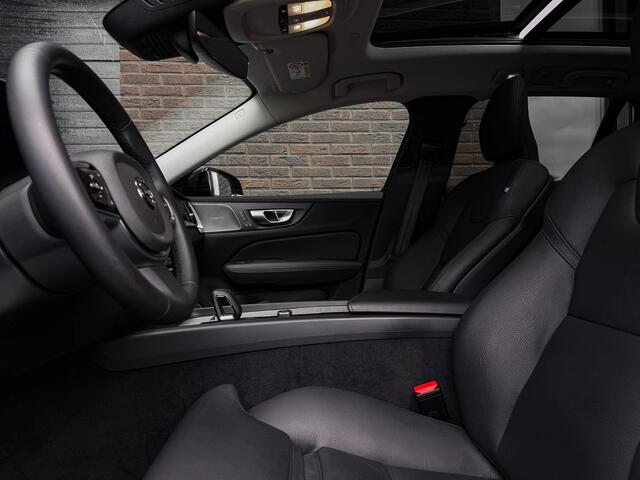 Volvo V60 2.0 B4 Ultra Dark | Pano | 19"| Topv. H/K HiFi | Pilot | HUD | Blis | Memo 2x |