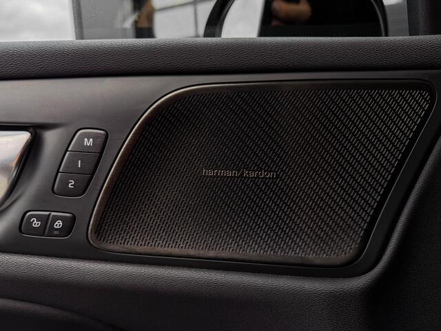 Volvo V60 2.0 B4 Ultra Dark | Pano | 19"| Topv. H/K HiFi | Pilot | HUD | Blis | Memo 2x |