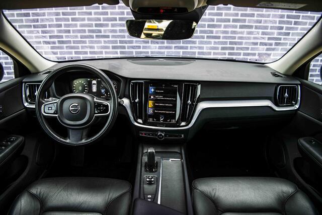Volvo V60 2.0 B3 Momentum Advantage | Lederen Bekleding | Achteruitrijcamera | Parkeersensoren | Stoelverwarming | BLIS | Cruise Control Adaptief | Navigatie | Apple Carplay | Android Auto