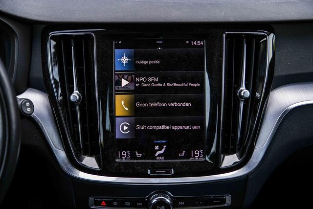 Volvo V60 2.0 B3 Momentum Advantage | Lederen Bekleding | Achteruitrijcamera | Parkeersensoren | Stoelverwarming | BLIS | Cruise Control Adaptief | Navigatie | Apple Carplay | Android Auto