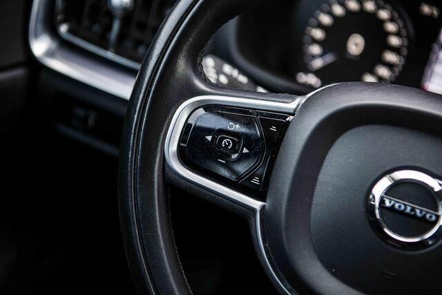 Volvo V60 2.0 B3 Momentum Advantage | Lederen Bekleding | Achteruitrijcamera | Parkeersensoren | Stoelverwarming | BLIS | Cruise Control Adaptief | Navigatie | Apple Carplay | Android Auto