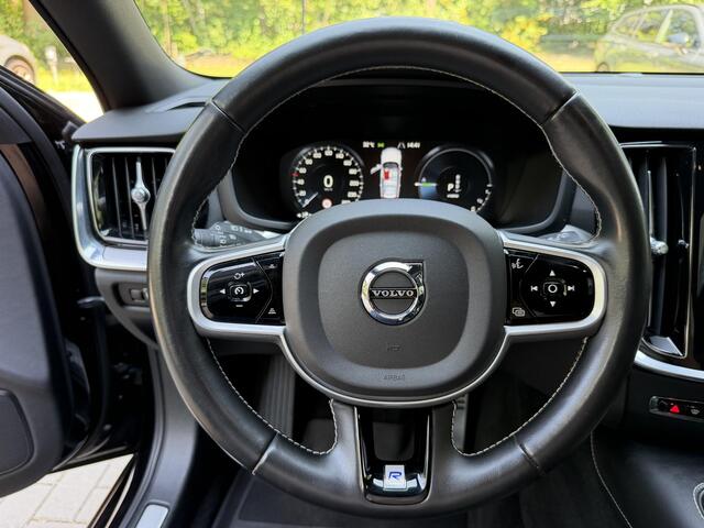 Volvo V60 2.0 T8 Twin Engine AWD R-Design