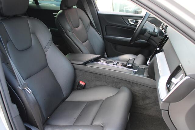 Volvo V60 2.0 B3 Momentum Advantage