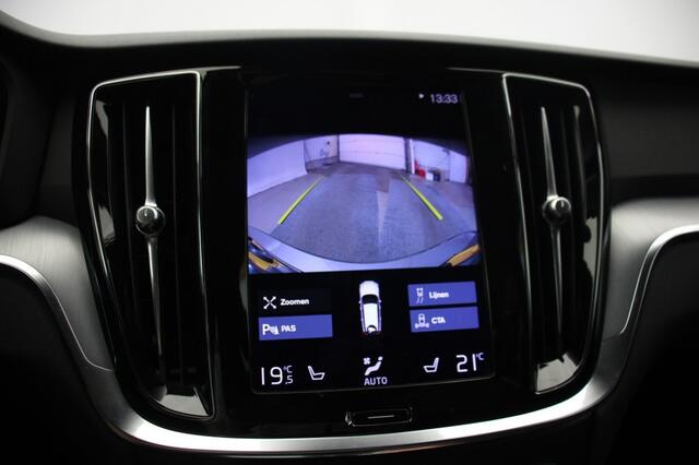 Volvo V60 2.0 B3 Momentum Advantage Automaat - Carplay, Camera, Stoelverw.