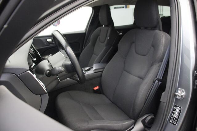 Volvo V60 2.0 B3 Momentum Advantage Automaat - Carplay, Camera, Stoelverw.
