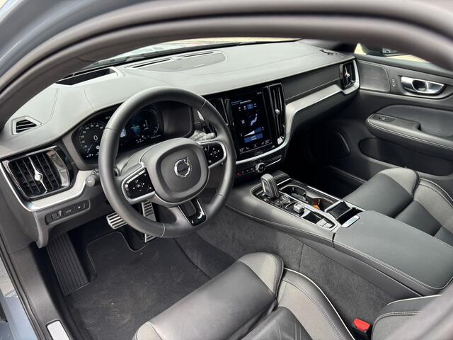 Volvo V60 2.0 T6 Plug-in hybrid AWD LONG RANGE Ultimate Dark / AndroidAuto/Applecarplay / Stoel en Stuurverwarming / Harman Kardon / Elektrisch verstelbare stoelen met Memory /