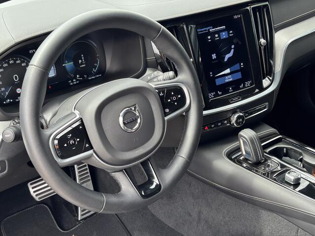 Volvo V60 2.0 T6 Plug-in hybrid AWD LONG RANGE Ultimate Dark / AndroidAuto/Applecarplay / Stoel en Stuurverwarming / Harman Kardon / Elektrisch verstelbare stoelen met Memory /