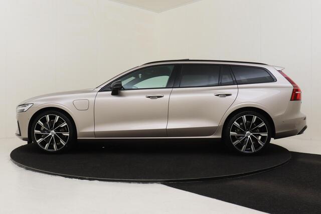 Volvo V60 T6 PLUG-IN HYBRID AWD ULTRA DARK *VOL!* -PANO.DAK|BOWERS&WILKNS|360°CAM|HEAD-UP DISP.|SPORTSTOELEN|PRIVACY.GLAS|20"|SoH:100%