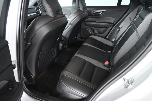 Volvo V60 2.0 B4 R-Design Navigatie Carplay Stoel/Stoelverwarming Virtual Goed Onderhouden! Inruil Mogelijk!