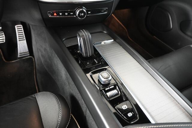Volvo V60 2.0 B4 R-Design Navigatie Carplay Stoel/Stoelverwarming Virtual Goed Onderhouden! Inruil Mogelijk!