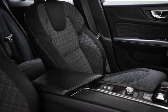 Volvo V60 2.0 B3 Essential | PARK ASSIST PACK | CLIMA | DAB | APPLE | CAMERA