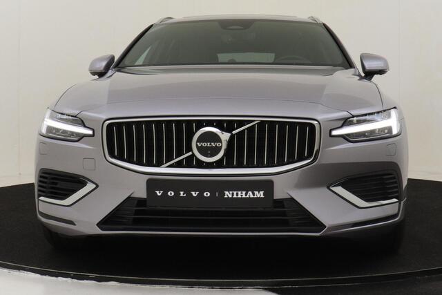 Volvo V60 T8 PLUG-IN HYBRID AWD ULTRA BRIGHT *UNIEK!* -PANO.DAK|BOWERS&WILKINS|SLATE|360°CAM|HEAD-UP DISP.|PRIVACY.GLAS|TREKHAAK|19"|SoH:100%