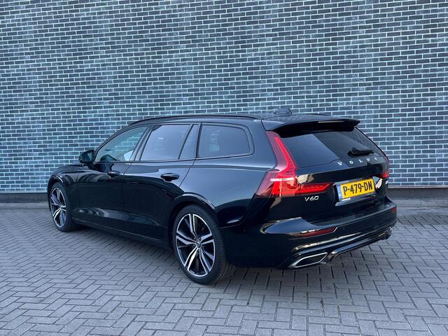 Volvo V60 2.0 B4 R-Design | Panoramadak | Harman Kardon Audio | Achteruitrijcamera | Parkeersensoren | Keyless Entry | Elektrische Achterklep | Stoelverwarming | Navigatie | Apple Carplay | Android Auto