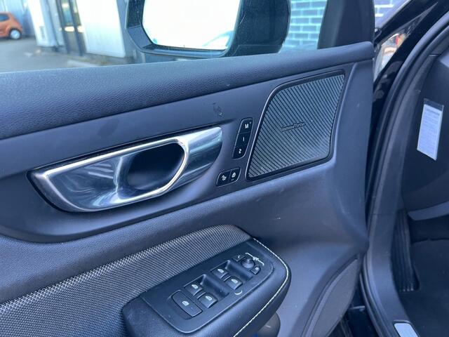 Volvo V60 2.0 B4 R-Design | Panoramadak | Harman Kardon Audio | Achteruitrijcamera | Parkeersensoren | Keyless Entry | Elektrische Achterklep | Stoelverwarming | Navigatie | Apple Carplay | Android Auto