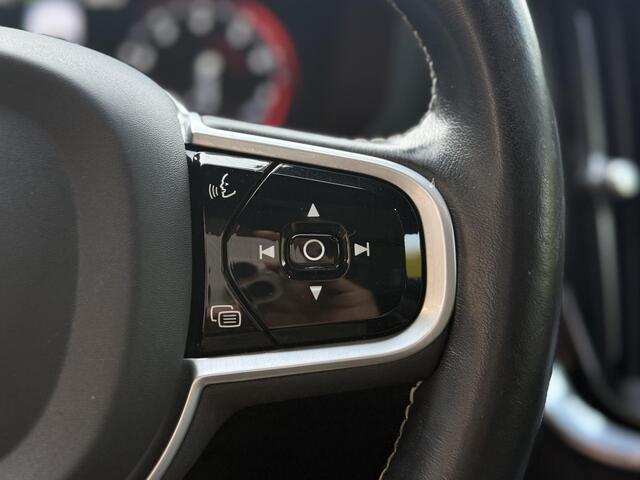 Volvo V60 2.0 T4 R-Design l Pano l Trekhaak l Stoelverwarming l