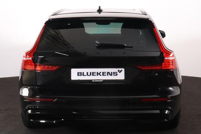 Volvo V60 T8 Performance AWD Plus Dark - Panoramisch schuif-/kanteldak - Intellisafe Assist/Surround - Lederen bekleding - Head-up Display - 360 graden camera - Verwarmbare voorstoelen - Verwarmbaar stuurwiel - Getint glas - 19' Glossy Black velgen - Polestar Optim
