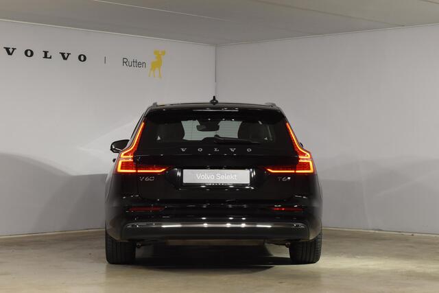 Volvo V60 T6 350PK Automaat Plug-in Hybrid Essential Bright / Navigatie / Adaptive cruise control / Leren bekleding / Achteruitrijcamera / Stuur & Stoelverwarming / Stoelverwarming achter / Trekhaak