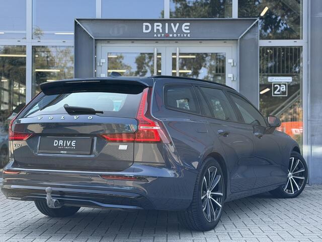 Volvo V60 2.0 T6 Plug-in hybrid 350Pk AWD Plus Dark Long Range|Pano|H/K|360Cam|Pilot|Trekhaak