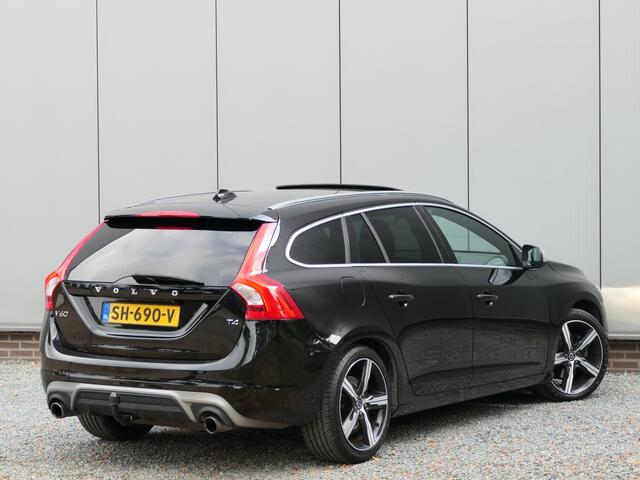 Volvo V60 T4 Business Sport 12 MND garantie Schuifdak / Xenon / Trekhaak
