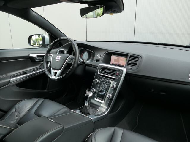 Volvo V60 T4 Business Sport 12 MND garantie Schuifdak / Xenon / Trekhaak