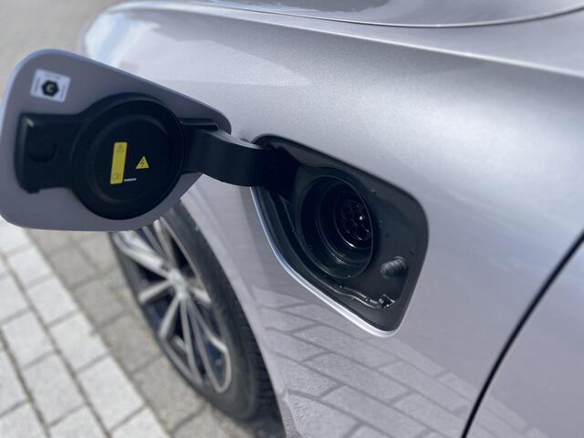 Volvo V60 T6 Plug-in hybrid AWD Plus Dark | Harman/Kardon | Trekhaak | Memoryseats | 360 Graden Camera |