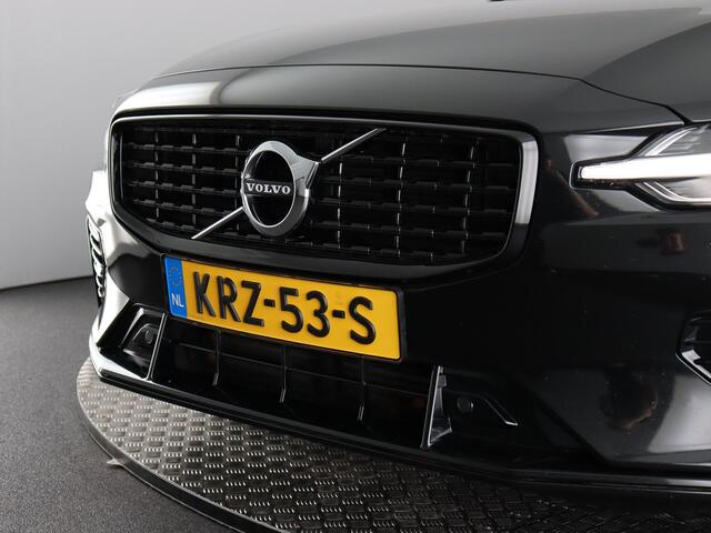 Volvo V60 2.0 T6 Recharge AWD R-Design (Camera / ACC / Elek. achterklep / Stoel-Stuurverw.)