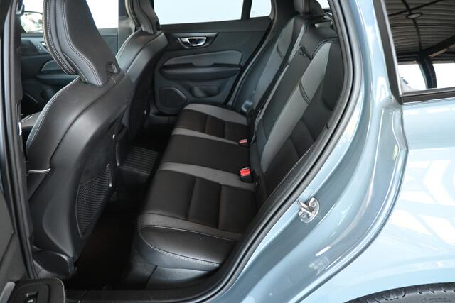 Volvo V60 2.0 T8 Plug-in hybrid AWD Plus Bright Panoramdak Stoelverwarming Carplay Led Adaptieve Cruise Clima Lane Assist Camera 100% Onderhouden! Inruil Mogelijk!