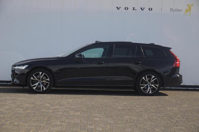 Volvo V60 B4 211PK Automaat Plus Dark / Trekhaak / Panoramadak / Keyless entry / Elektrische achterklep / Stoel - en stuurwielverwarming / BLIS / Adaptieve cruise control / Parkeersensoren met camera