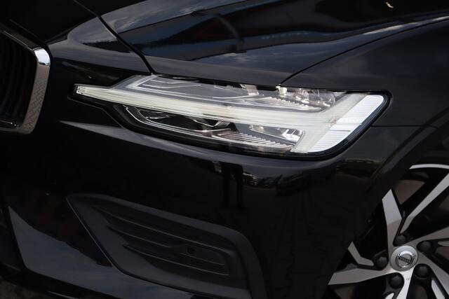 Volvo V60 2.0 T5 Momentum | Trekhaak | Pano | Leder |