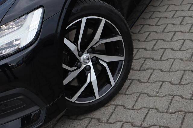 Volvo V60 2.0 T5 Momentum | Trekhaak | Pano | Leder |