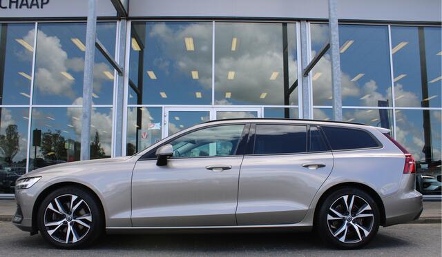 Volvo V60 B3 164PK Automaat Momentum Advantage | Adapt. Cruise | PDC + Camera | BLIS | AppleCarplay | Extra getint glas |
