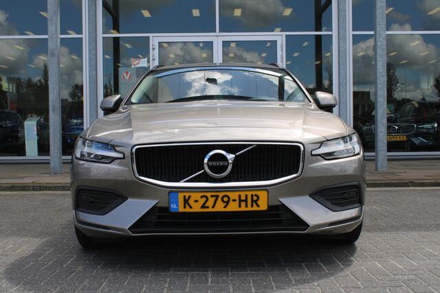 Volvo V60 B3 164PK Automaat Momentum Advantage | Adapt. Cruise | PDC + Camera | BLIS | AppleCarplay | Extra getint glas |
