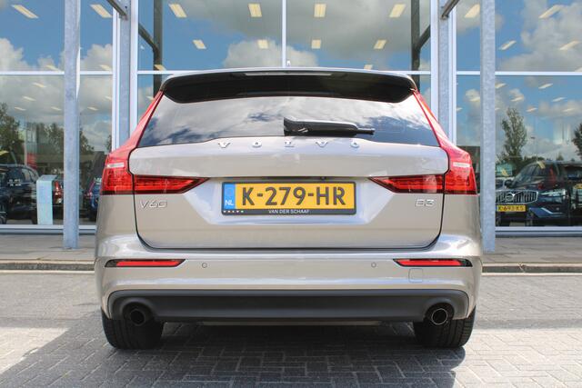 Volvo V60 B3 164PK Automaat Momentum Advantage | Adapt. Cruise | PDC + Camera | BLIS | AppleCarplay | Extra getint glas |