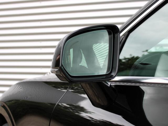 Volvo V60 2.0 T5 Momentum Automaat / Leder interieur / Trekhaak semi elektrisch / Achterbank verwarmd / Reservewiel / Intellisafe