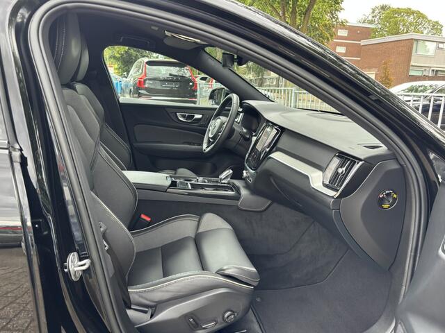 Volvo V60 T6 Recharge Long Range AWD Plus Dark 360 Keyless