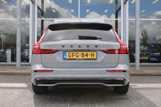 Volvo V60 T8 455PK Automaat Plug-in hybrid AWD Ultra Dark | Head-up | Schuif/kanteldak | Trekhaak | Pilot Assist | BLIS | H&K Audio |
