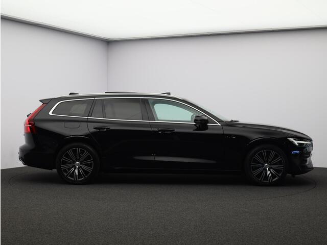 Volvo V60 2.0 T8 Recharge AWD Inscription / Trekhaak / Pan. dak / Privacy glass / Elektr. bed. stoelen / Stoel+stuurwielverwarming