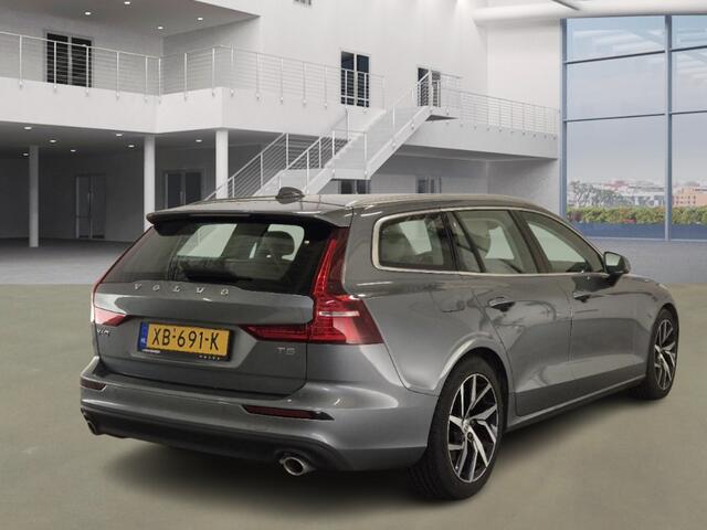 Volvo V60 2.0 T5 Momentum 251 PK NIEUWE MODEL LED LEEER NAVI CLIMA NL AUTO