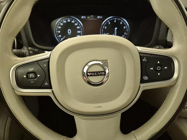 Volvo V60 2.0 T5 Momentum 251 PK NIEUWE MODEL LED LEEER NAVI CLIMA NL AUTO